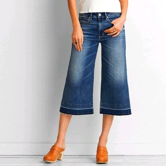 American Eagle Outfitters Blue Festival Crop Flare Jeans - Picture 1 of 9